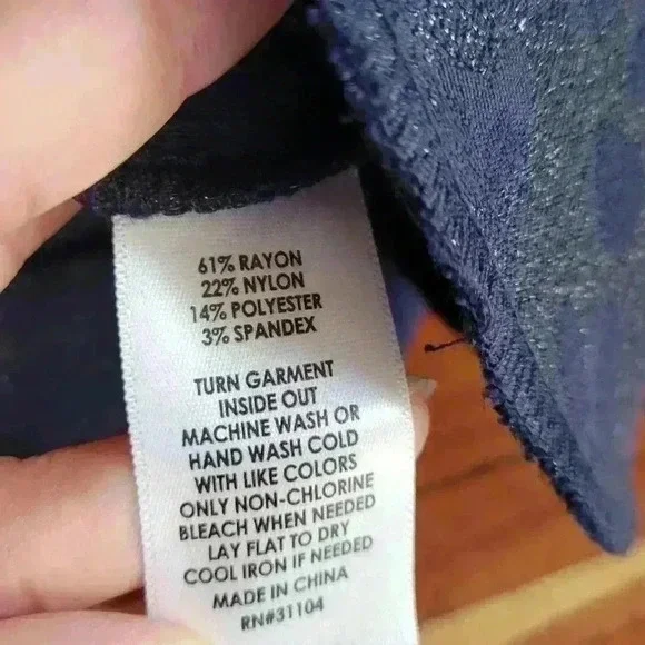 NEW Crown & Ivy Women's Ankle Pants Size 14P Navy Blue - Picture 8 of 9